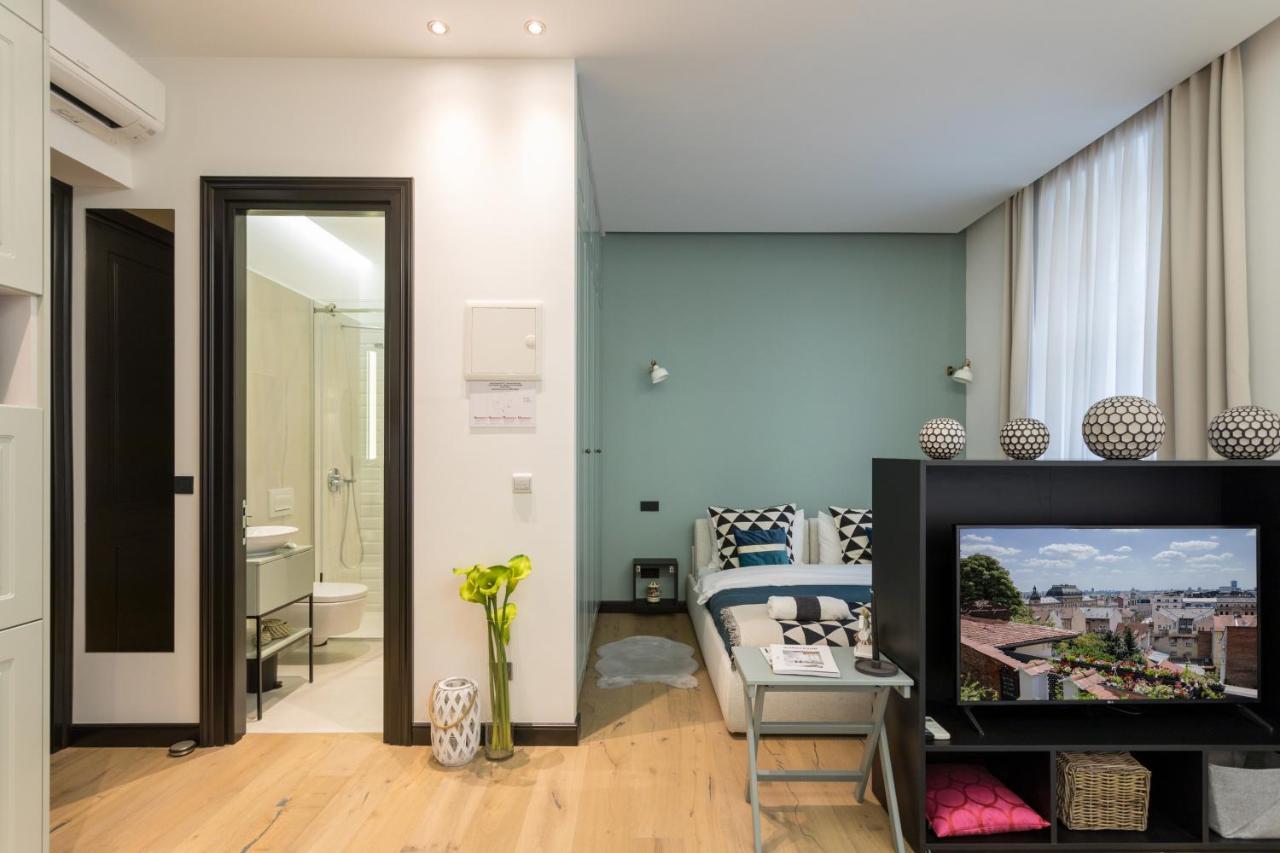Luxury Center Close To National Theater